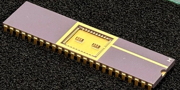 دستگاه نورومورفیکی spin-memristor ساخت شرکت TDK